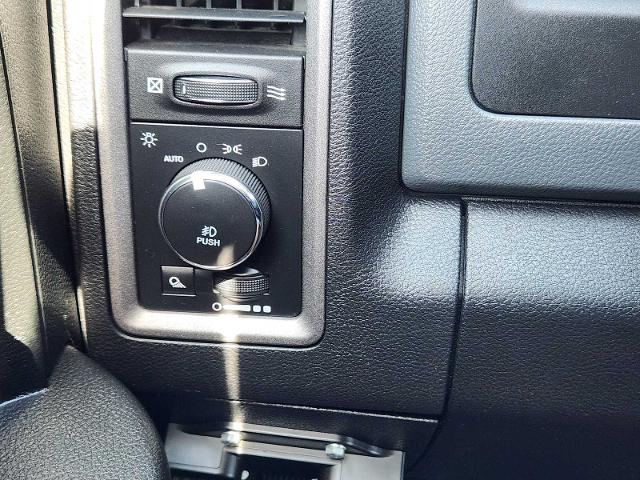 2018 Ram 1500 Vehicle Photo in DENTON, TX 76210-9321