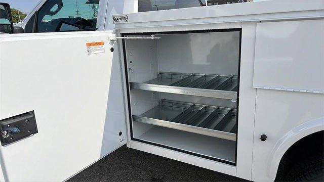 2024 Chevrolet Silverado 3500 HD Chassis Cab Vehicle Photo in TOPEKA, KS 66609-0000