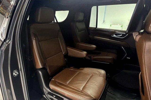 2021 Chevrolet Suburban Vehicle Photo in TOPEKA, KS 66609-0000