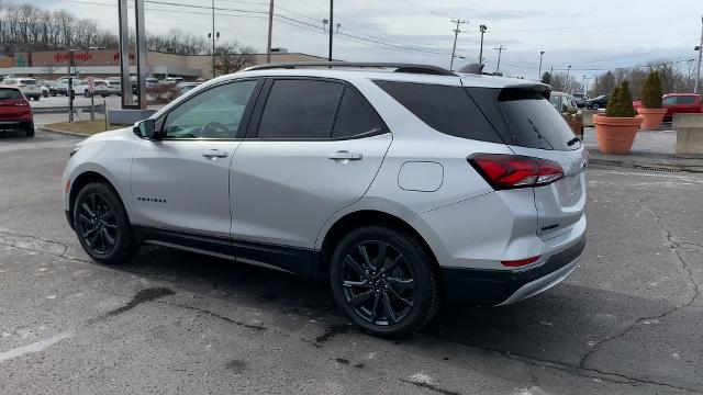 2022 Chevrolet Equinox Vehicle Photo in MOON TOWNSHIP, PA 15108-2571