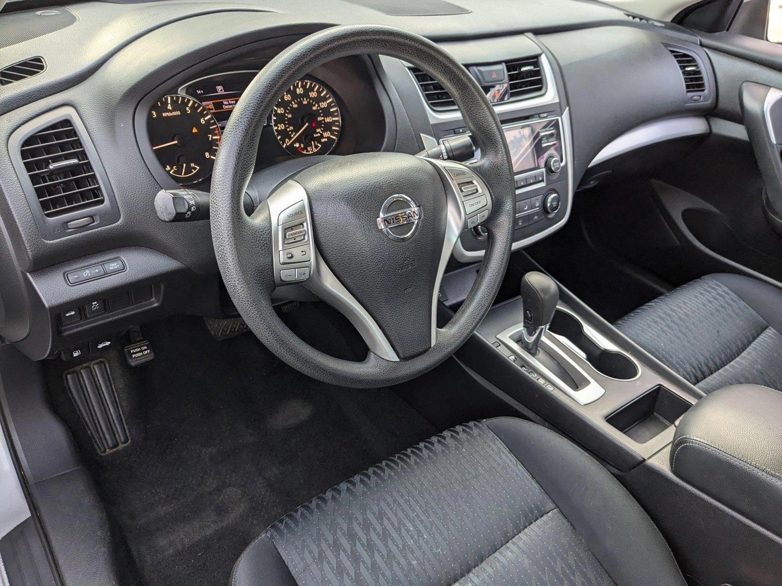 2018 Nissan Altima Vehicle Photo in VALENCIA, CA 91355-1705