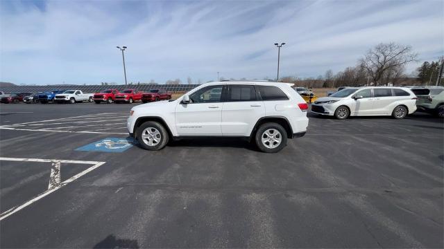2015 Jeep Grand Cherokee Vehicle Photo in TULLY, NY 13159-3159