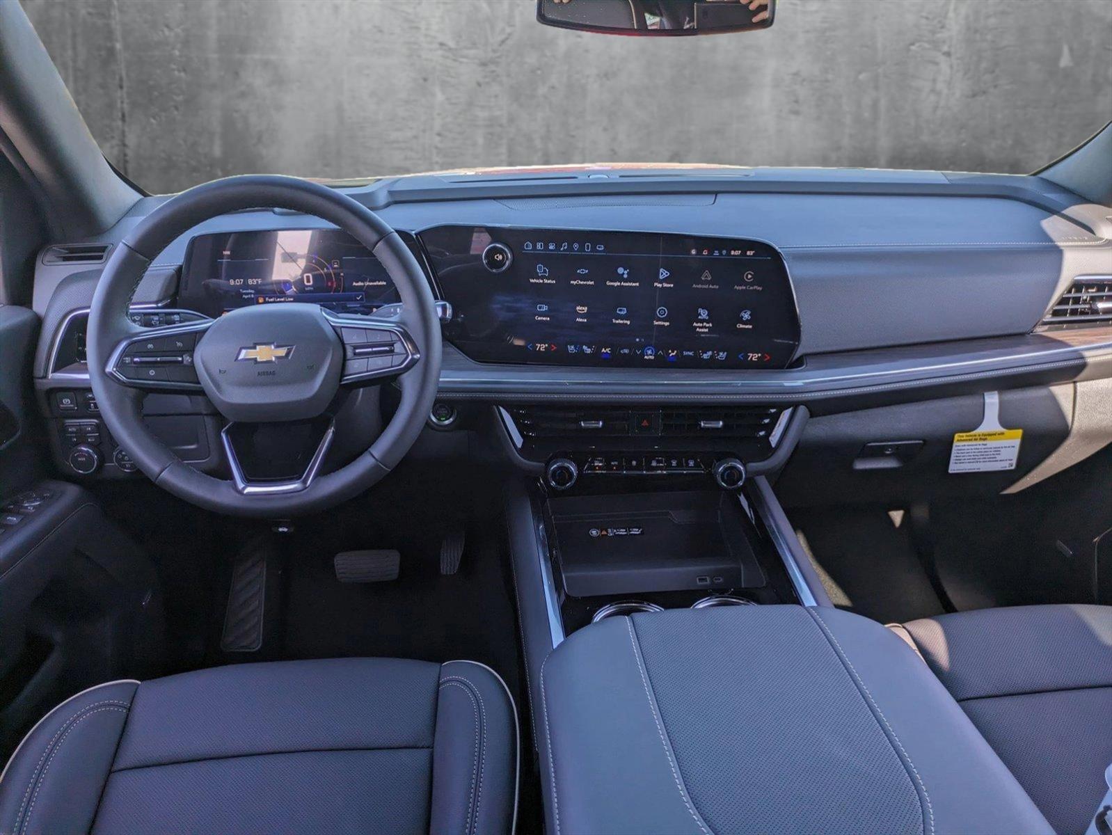 2025 Chevrolet Suburban Vehicle Photo in GILBERT, AZ 85297-0446