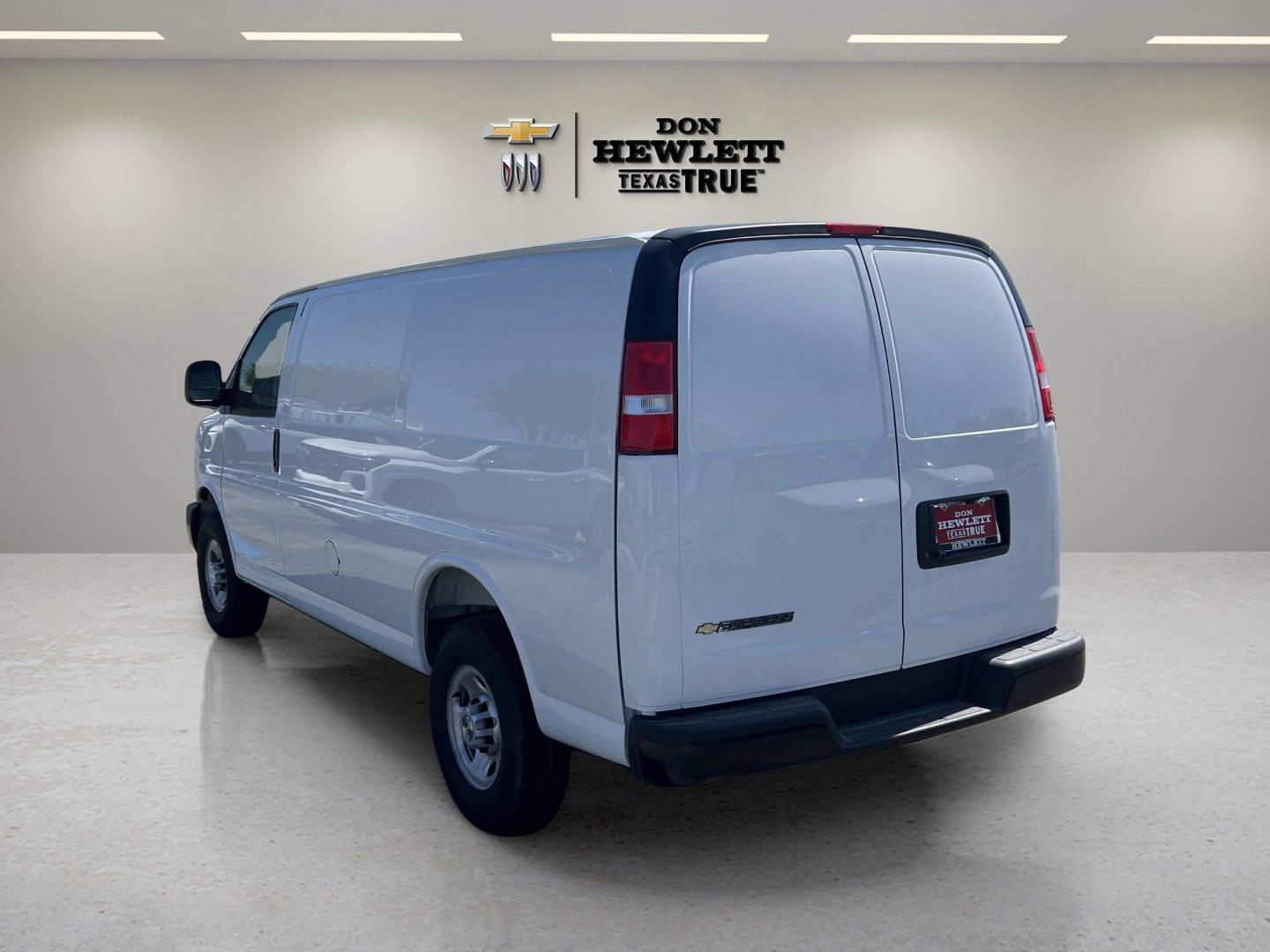 2025 Chevrolet Express Cargo 2500 Vehicle Photo in GEORGETOWN, TX 78626-7508