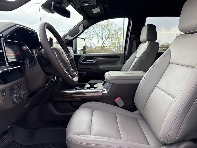 2025 Chevrolet Silverado 2500 HD Vehicle Photo in MANHATTAN, KS 66502-5036