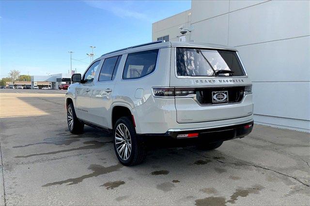 2022 Jeep Grand Wagoneer Vehicle Photo in TOPEKA, KS 66609-0000