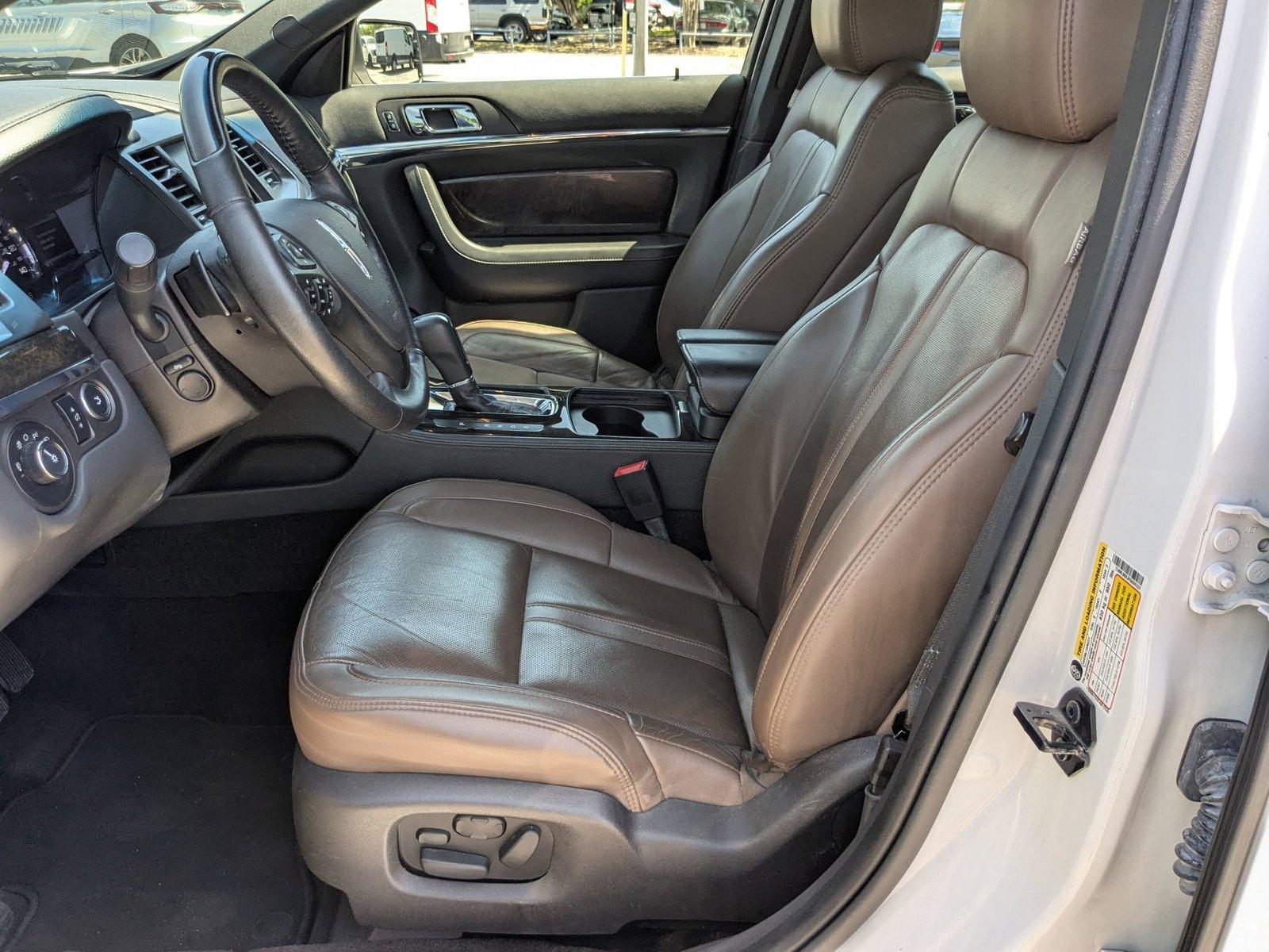 2015 Lincoln MKS Vehicle Photo in St. Petersburg, FL 33713