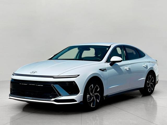 2025 Hyundai SONATA Vehicle Photo in Green Bay, WI 54304