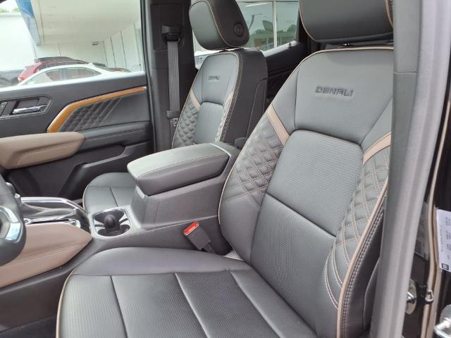 2023 GMC Canyon Vehicle Photo in ROXBORO, NC 27573-6143