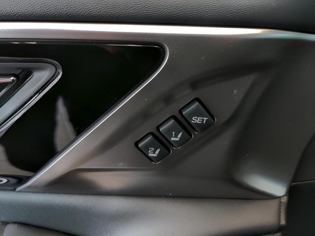 2025 Subaru Outback Vehicle Photo in Green Bay, WI 54304