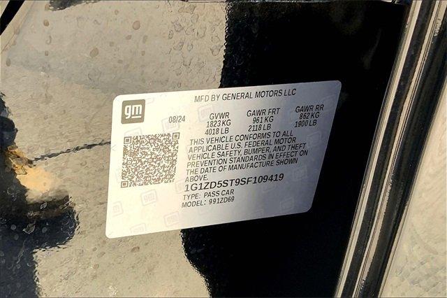 2025 Chevrolet Malibu Vehicle Photo in TOPEKA, KS 66609-0000