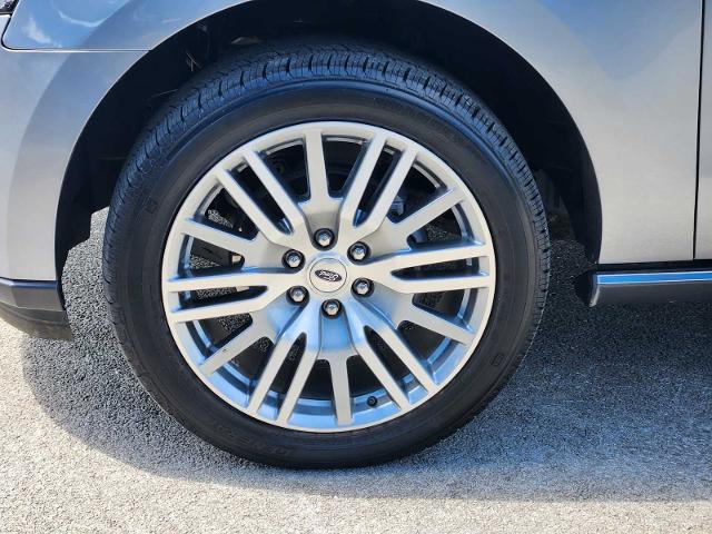 2024 Ford Expedition Vehicle Photo in DENTON, TX 76210-9321