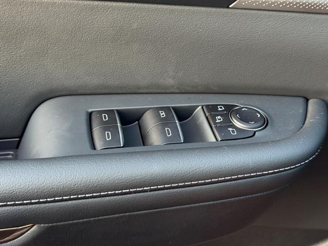 2025 Buick Enclave Vehicle Photo in COLUMBIA, MO 65203-3903