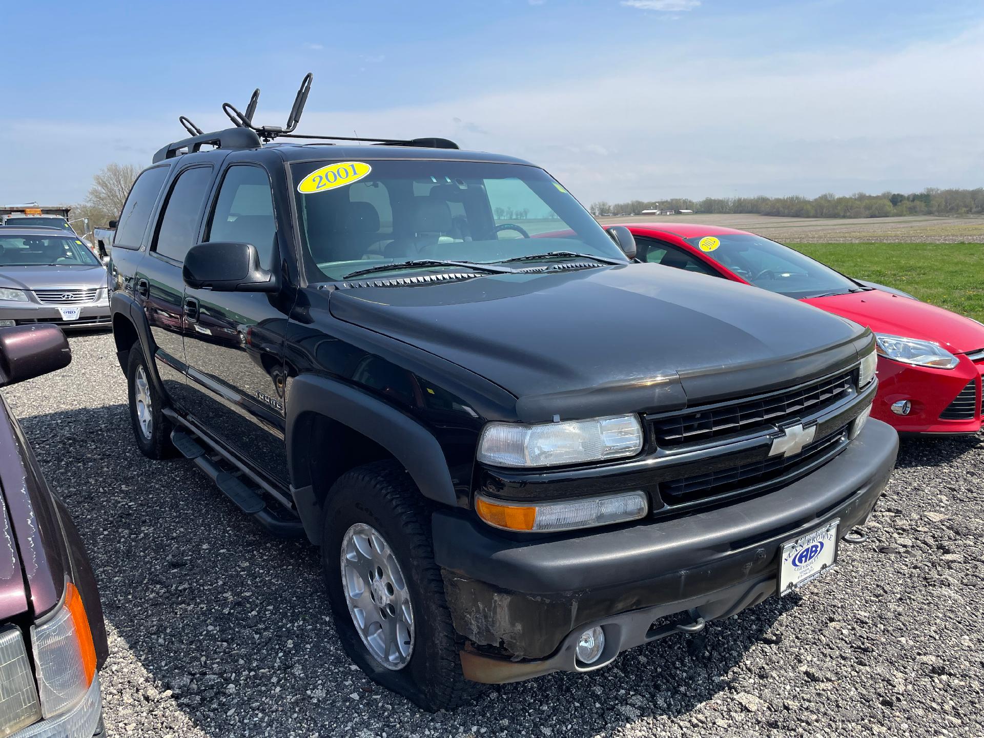 Used 2001 Chevrolet Tahoe Base with VIN 1GNEK13T41R197576 for sale in Genoa, IL