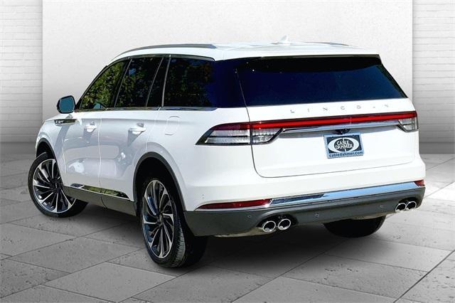 2023 Lincoln Aviator Vehicle Photo in KANSAS CITY, MO 64114-4545