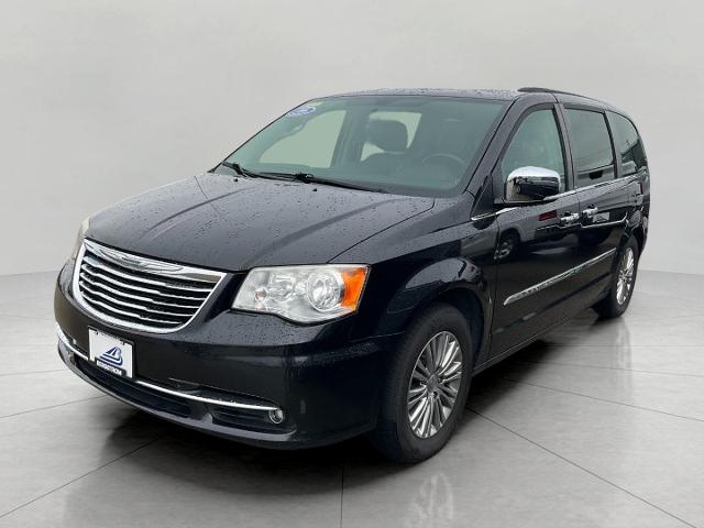 2013 Chrysler Town & Country Vehicle Photo in Kaukauna, WI 54130