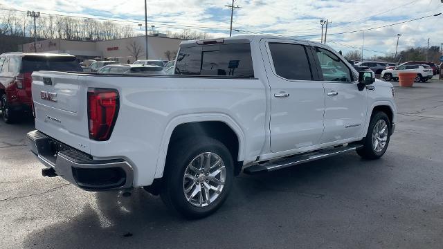 2021 GMC Sierra 1500 Vehicle Photo in MOON TOWNSHIP, PA 15108-2571