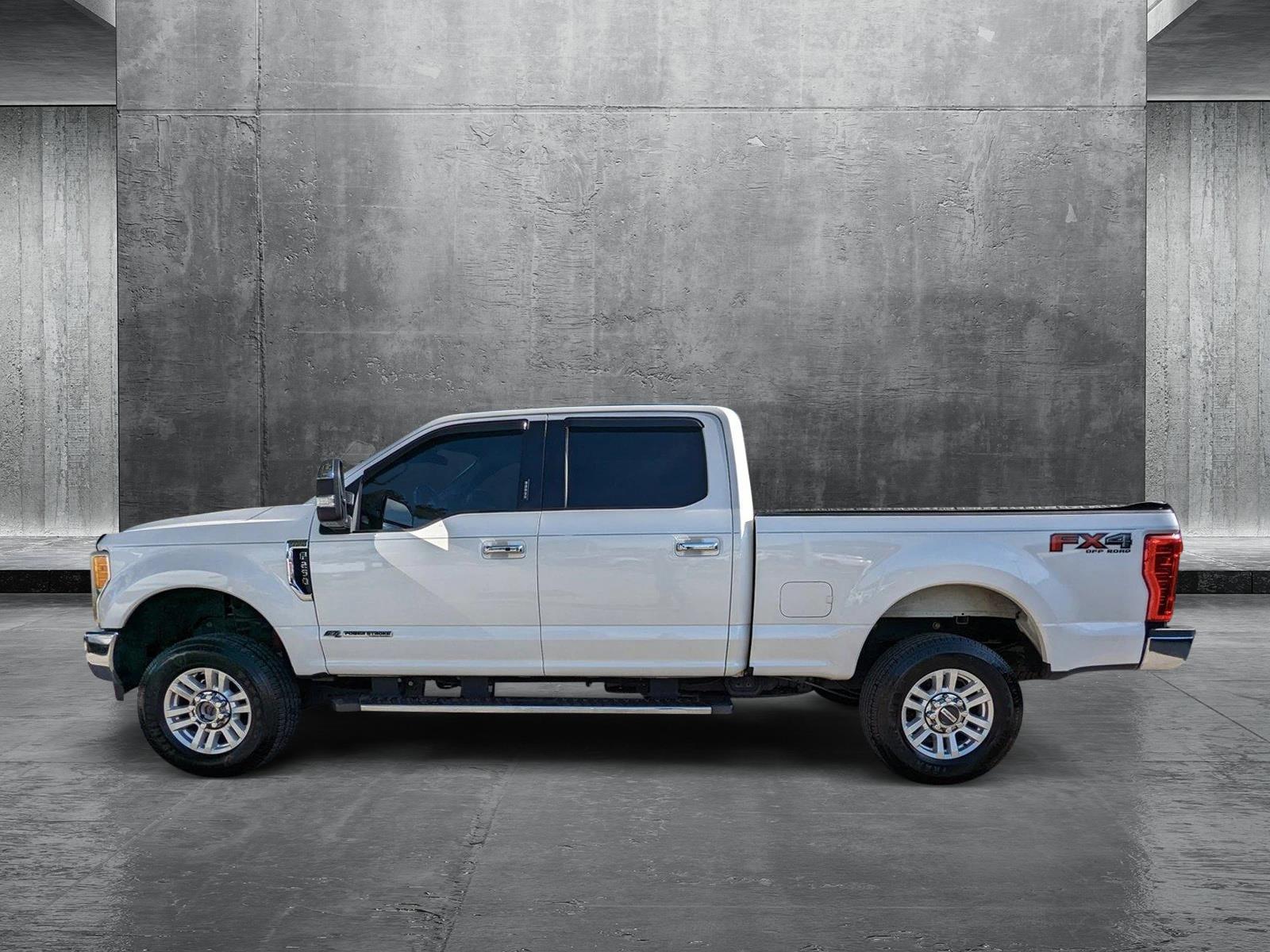 2017 Ford Super Duty F-250 SRW Vehicle Photo in Jacksonville, FL 32256