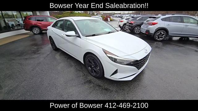 2022 Hyundai ELANTRA Vehicle Photo in Pleasant Hills, PA 15236