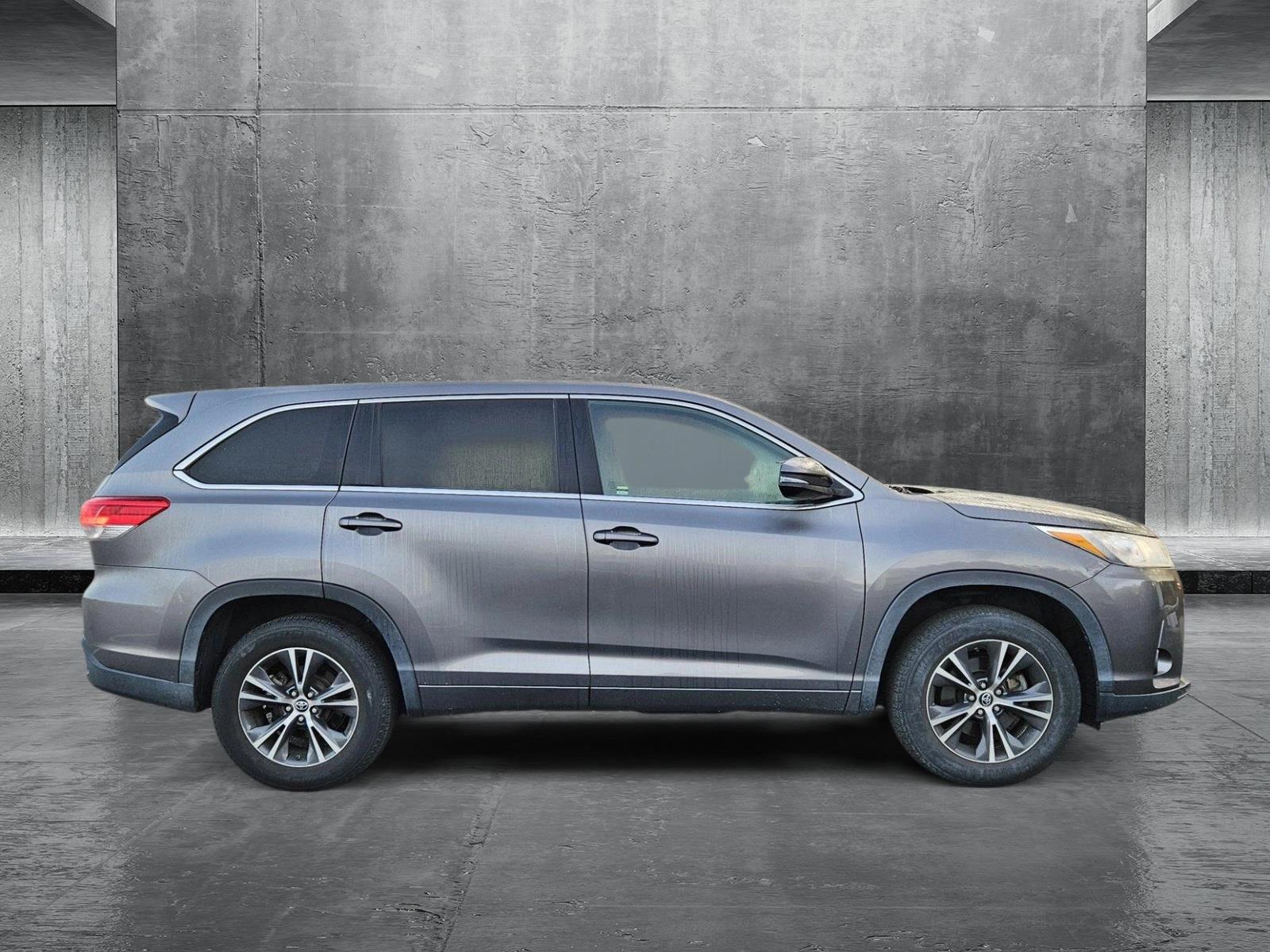 2018 Toyota Highlander Vehicle Photo in Clearwater, FL 33764