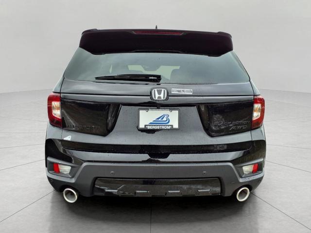 2025 Honda Passport Vehicle Photo in Oshkosh, WI 54904