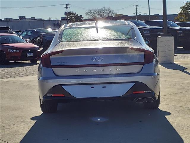 2023 Hyundai SONATA Vehicle Photo in Peoria, IL 61615