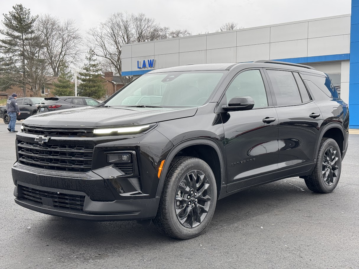 2025 Chevrolet Traverse Vehicle Photo in BOONVILLE, IN 47601-9633