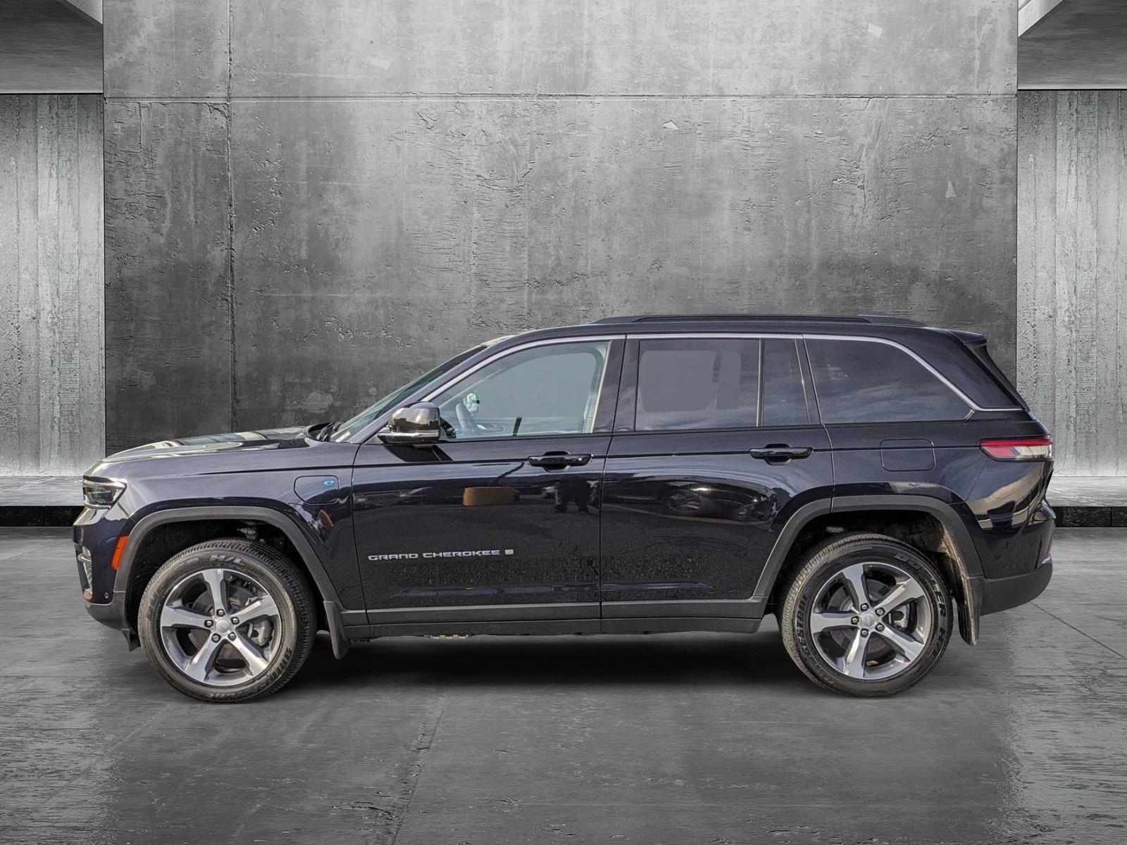 2024 Jeep Grand Cherokee 4xe Vehicle Photo in Bethesda, MD 20852