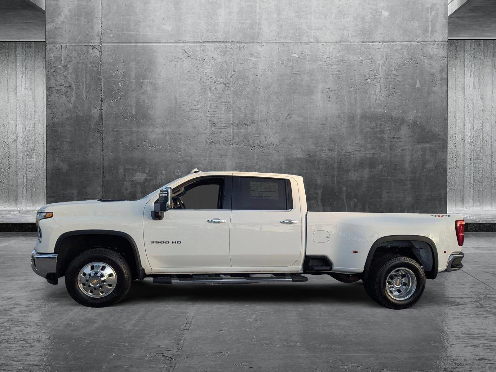 2025 Chevrolet Silverado 3500 HD Vehicle Photo in GREENACRES, FL 33463-3207