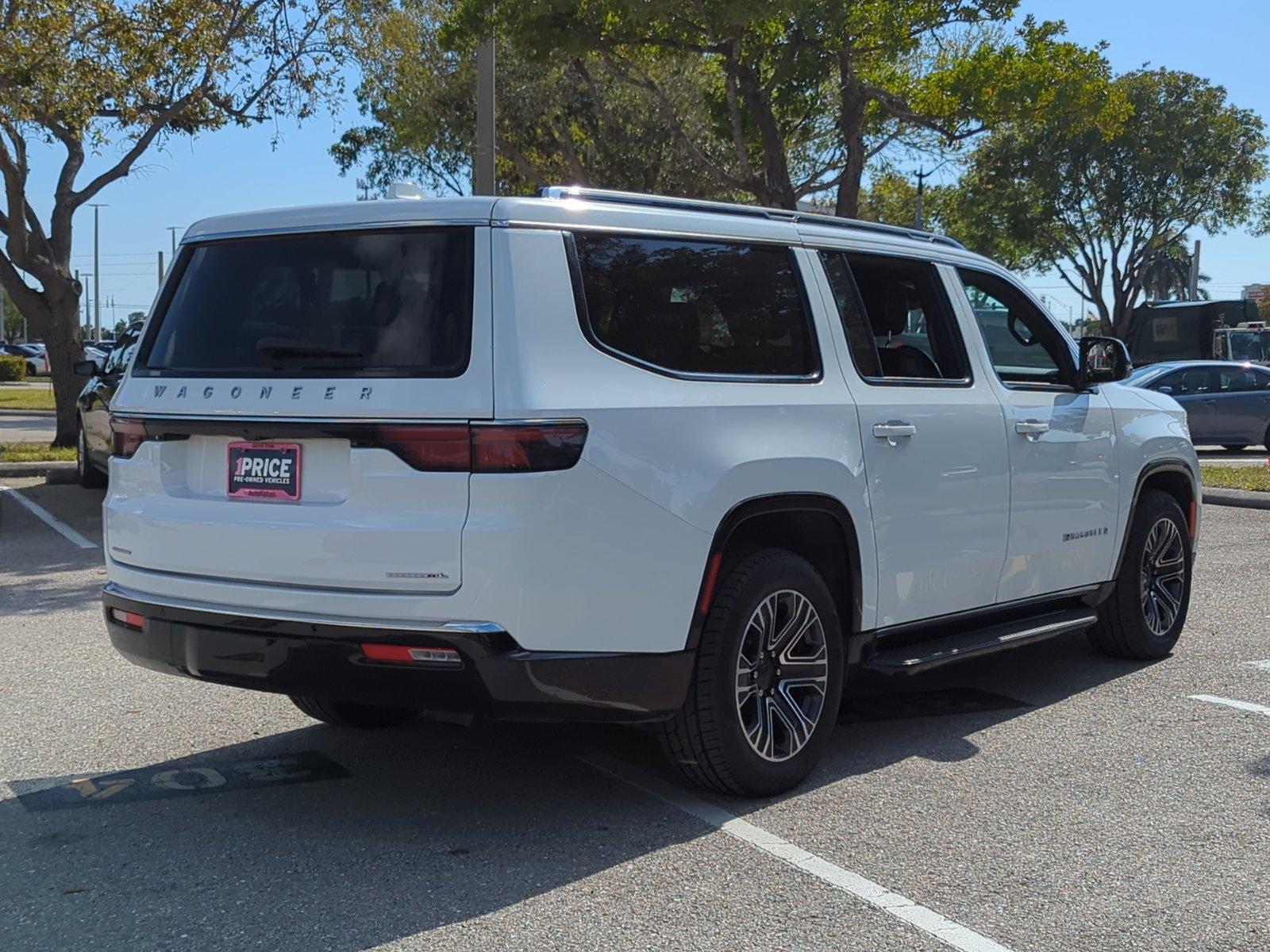 2023 Jeep Wagoneer L Vehicle Photo in Ft. Myers, FL 33907