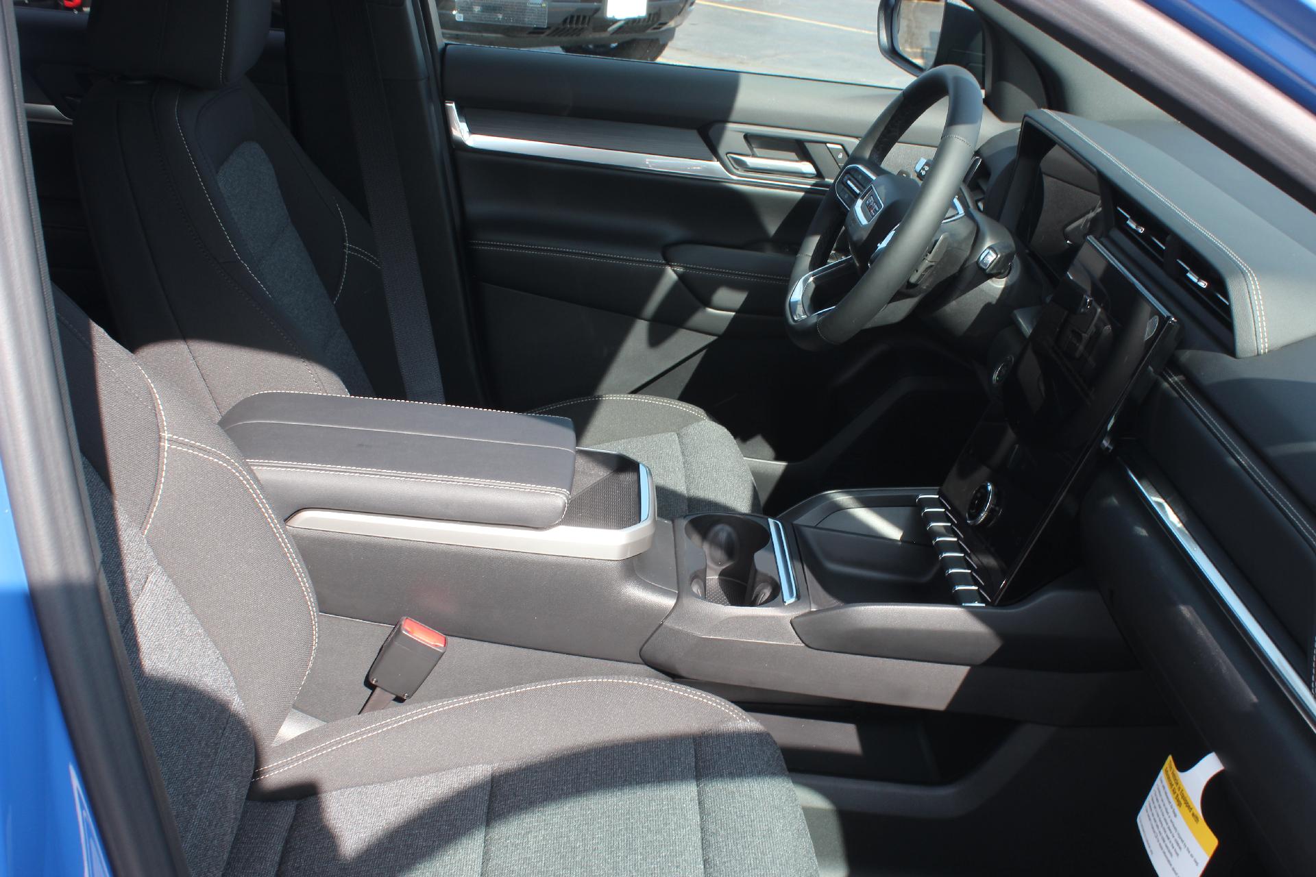 2025 GMC Terrain Vehicle Photo in AURORA, CO 80012-4011