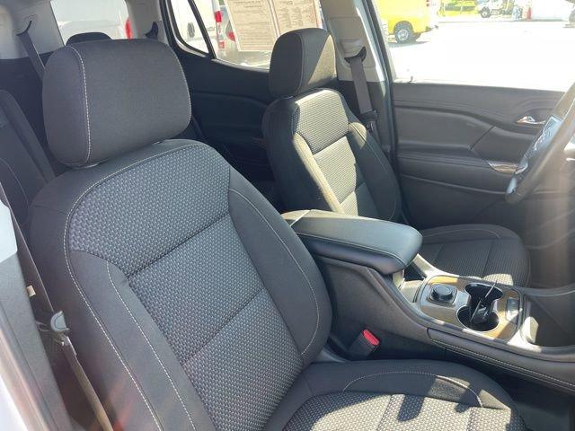 2023 GMC Acadia Vehicle Photo in MEDINA, OH 44256-9631