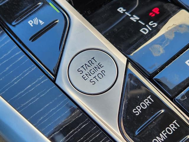 2024 BMW X6 xDrive40i Vehicle Photo in PLANO, TX 75024