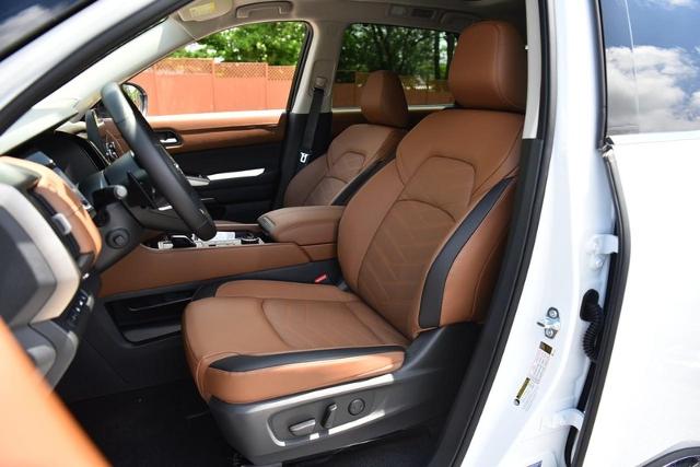 2025 Nissan Pathfinder Vehicle Photo in Ballwin, MO 63011