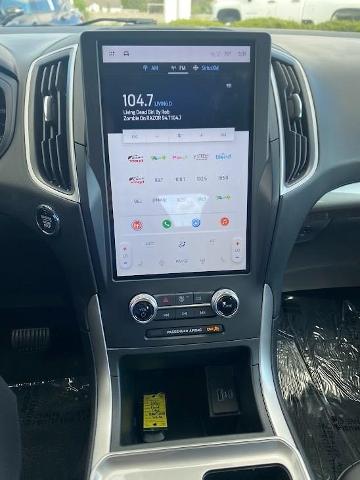 2024 Ford Edge Vehicle Photo in APPLETON, WI 54914-8833
