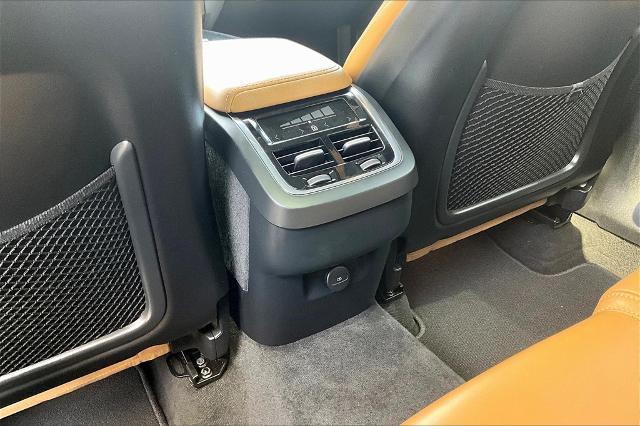 2022 Volvo XC60 Vehicle Photo in Houston, TX 77007