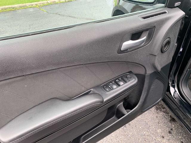 2018 Dodge Charger Vehicle Photo in MOON TOWNSHIP, PA 15108-2571
