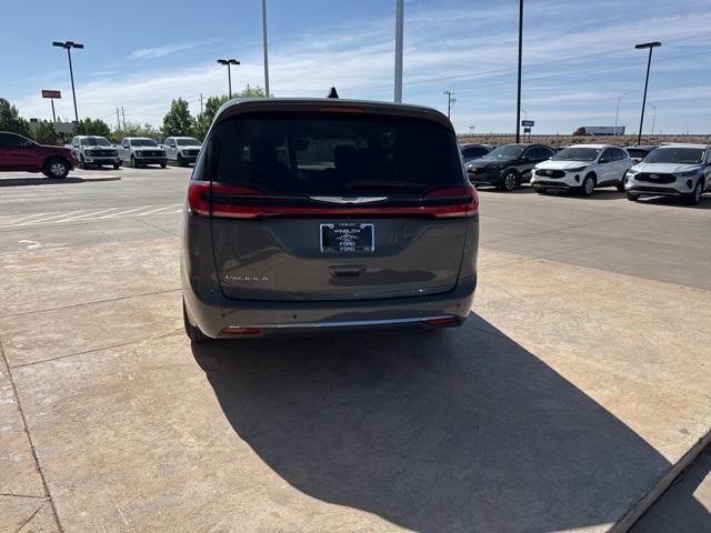 2023 Chrysler Pacifica Vehicle Photo in Winslow, AZ 86047-2439