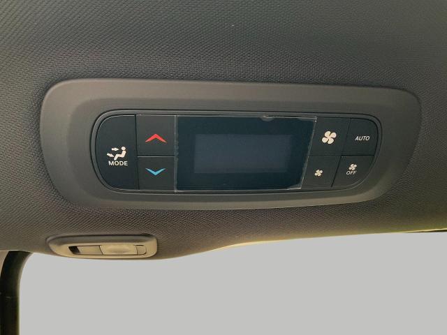 2025 Chrysler Pacifica Vehicle Photo in Kaukauna, WI 54130