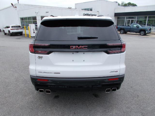 2025 GMC Acadia Vehicle Photo in LOWELL, MA 01852-4336