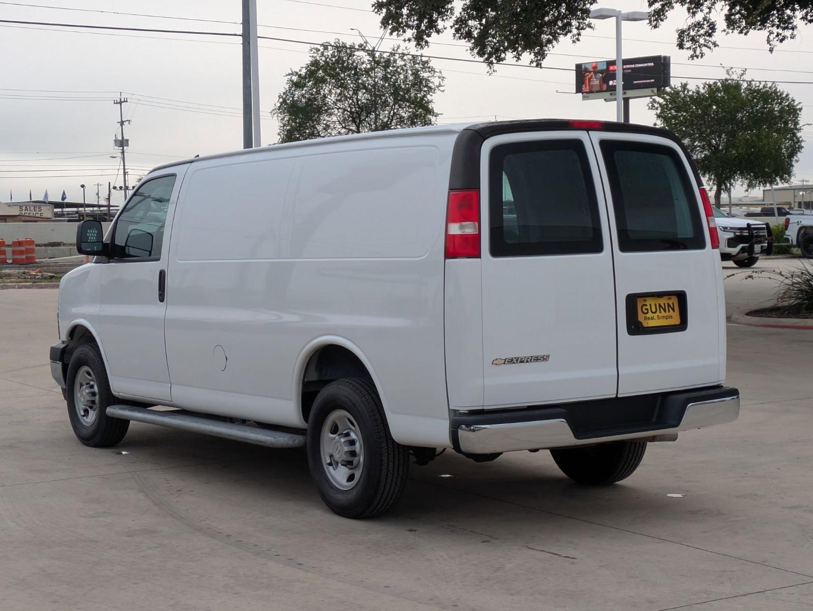 2023 Chevrolet Express Cargo 2500 Vehicle Photo in SELMA, TX 78154-1460