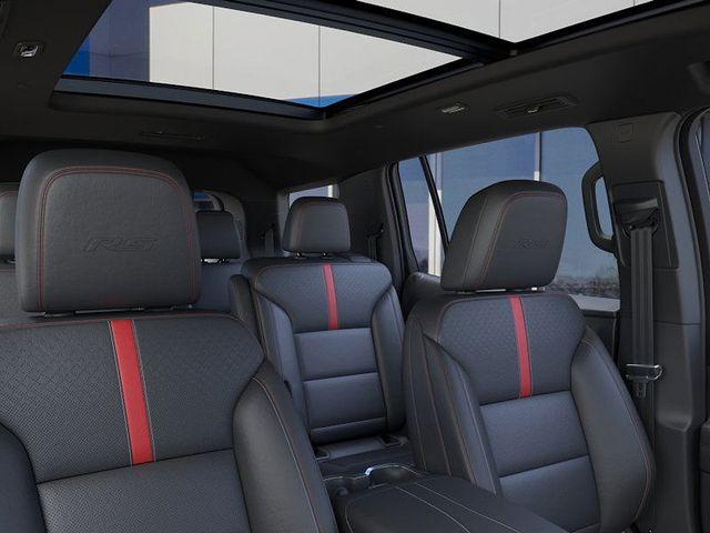 2025 Chevrolet Traverse Vehicle Photo in DANBURY, CT 06810-5034