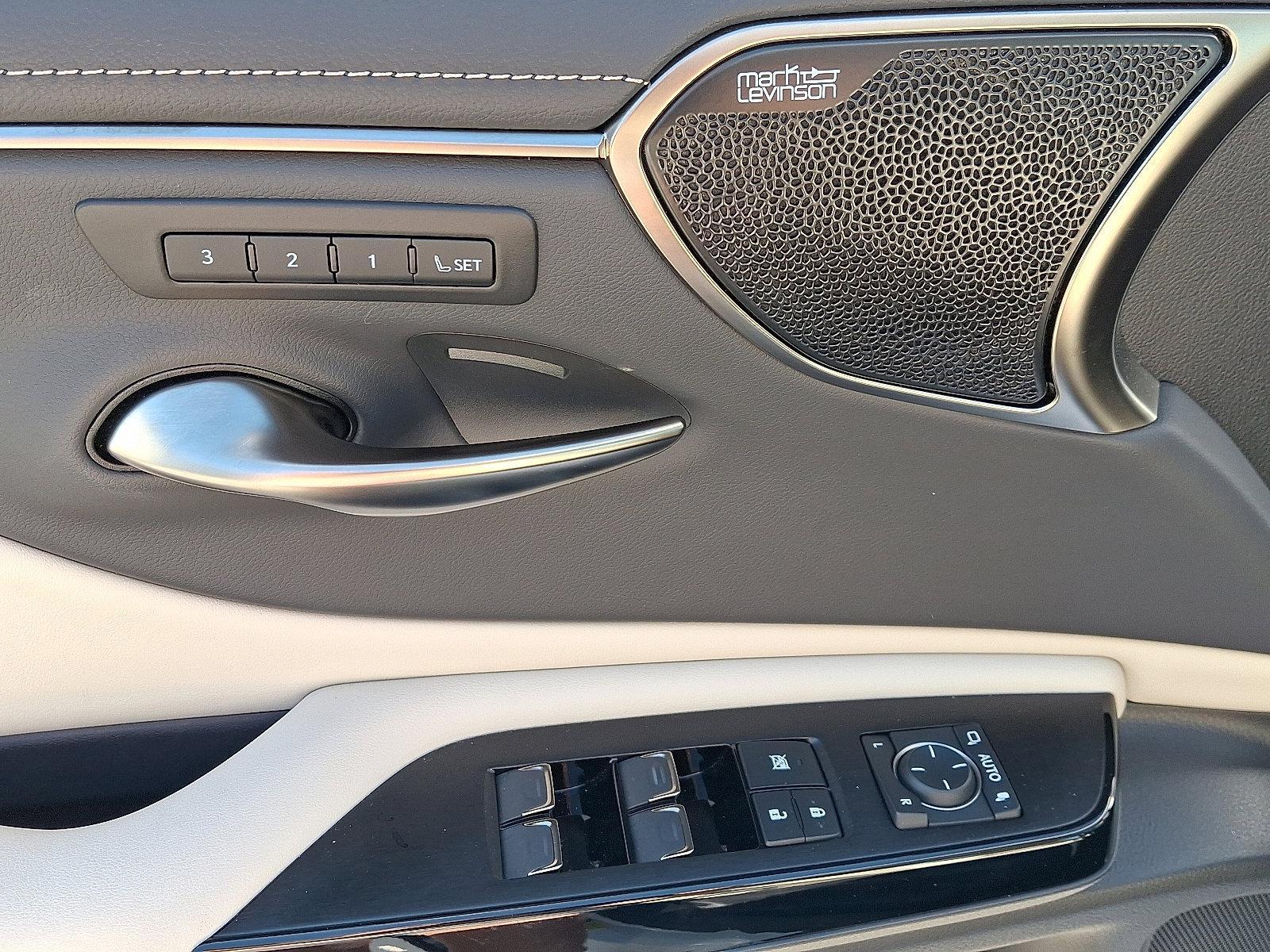 2025 Lexus ES 300h Vehicle Photo in Lancaster, PA 17601