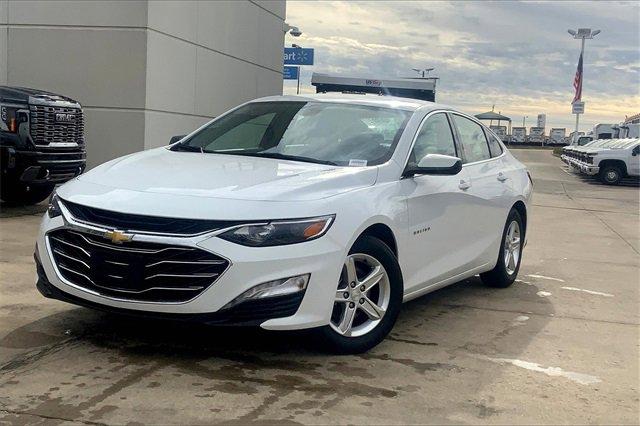 2022 Chevrolet Malibu Vehicle Photo in TOPEKA, KS 66609-0000