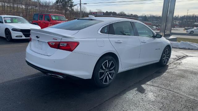 2022 Chevrolet Malibu Vehicle Photo in MOON TOWNSHIP, PA 15108-2571