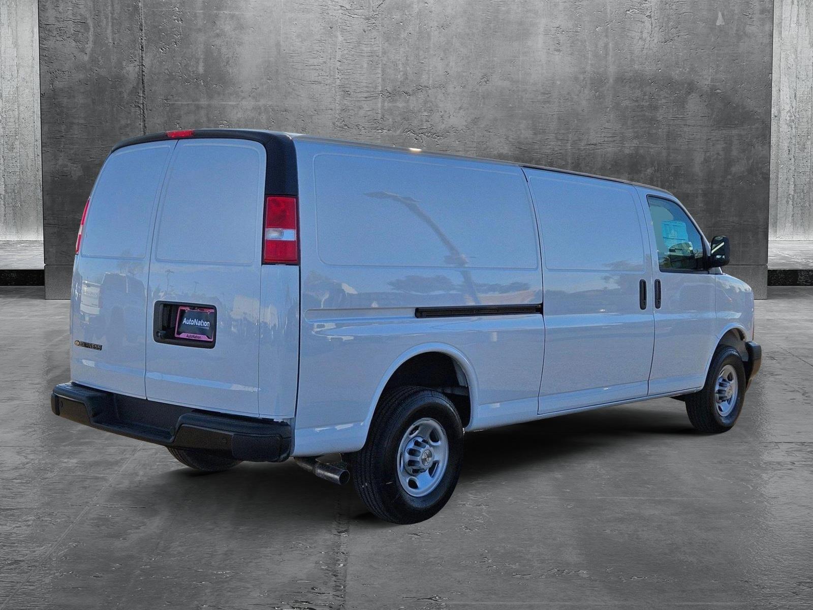 2024 Chevrolet Express Cargo 2500 Vehicle Photo in PEORIA, AZ 85382-3715