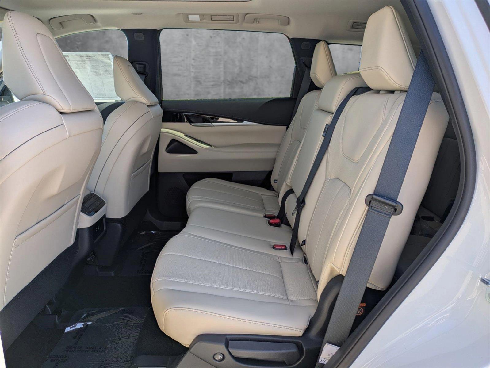 2025 INFINITI QX60 Vehicle Photo in Tustin, CA 92782