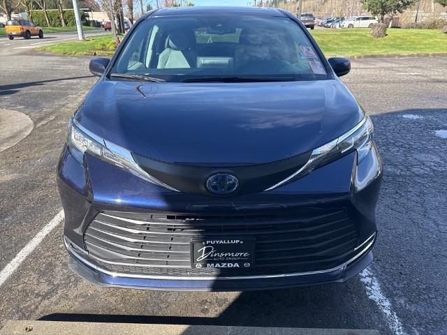 Used 2021 Toyota Sienna LE with VIN 5TDGSKFC0MS026512 for sale in Kirkland, WA