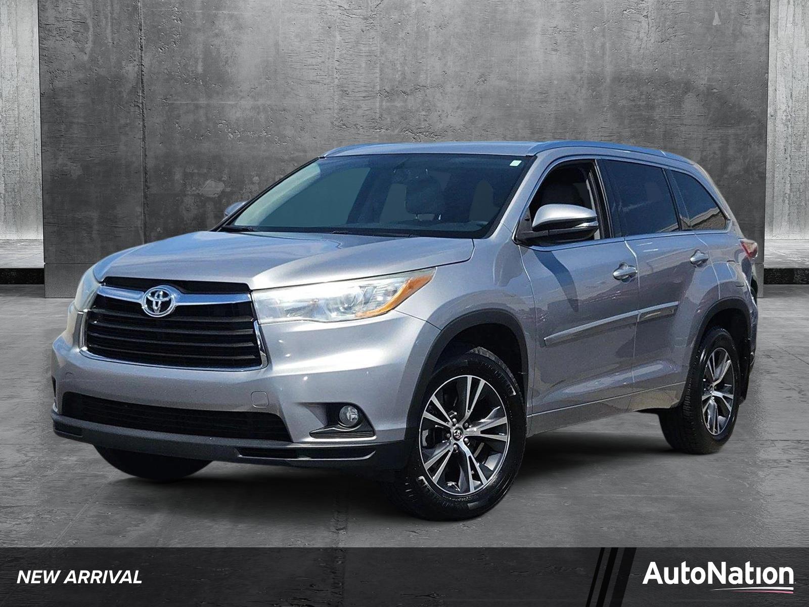 2016 Toyota Highlander Vehicle Photo in GILBERT, AZ 85297-0446