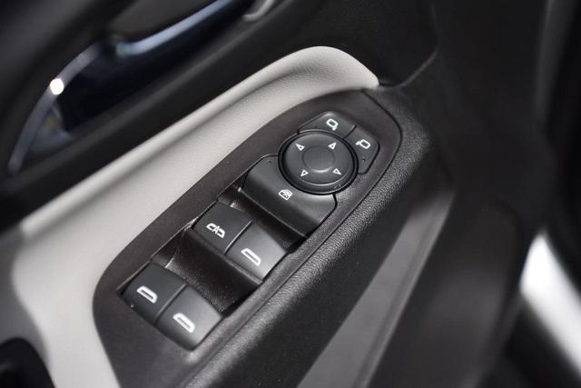 2020 Chevrolet Equinox Vehicle Photo in Ballwin, MO 63011